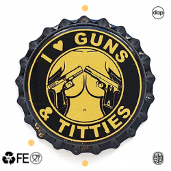 Guns titties